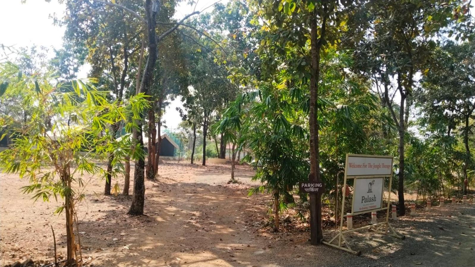 Palash The Jungle Resort Gondia Екстериор снимка
