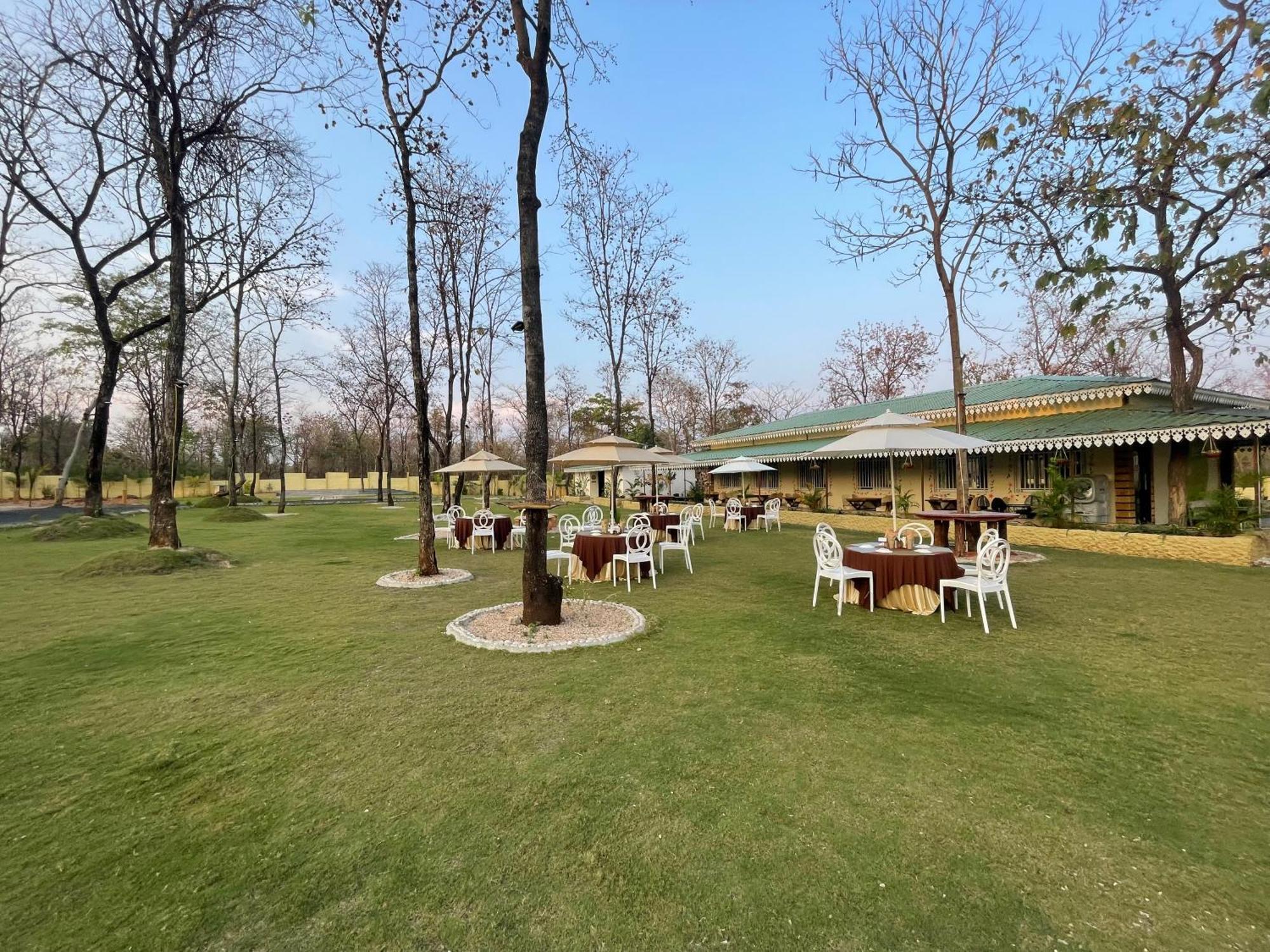 Palash The Jungle Resort Gondia Екстериор снимка
